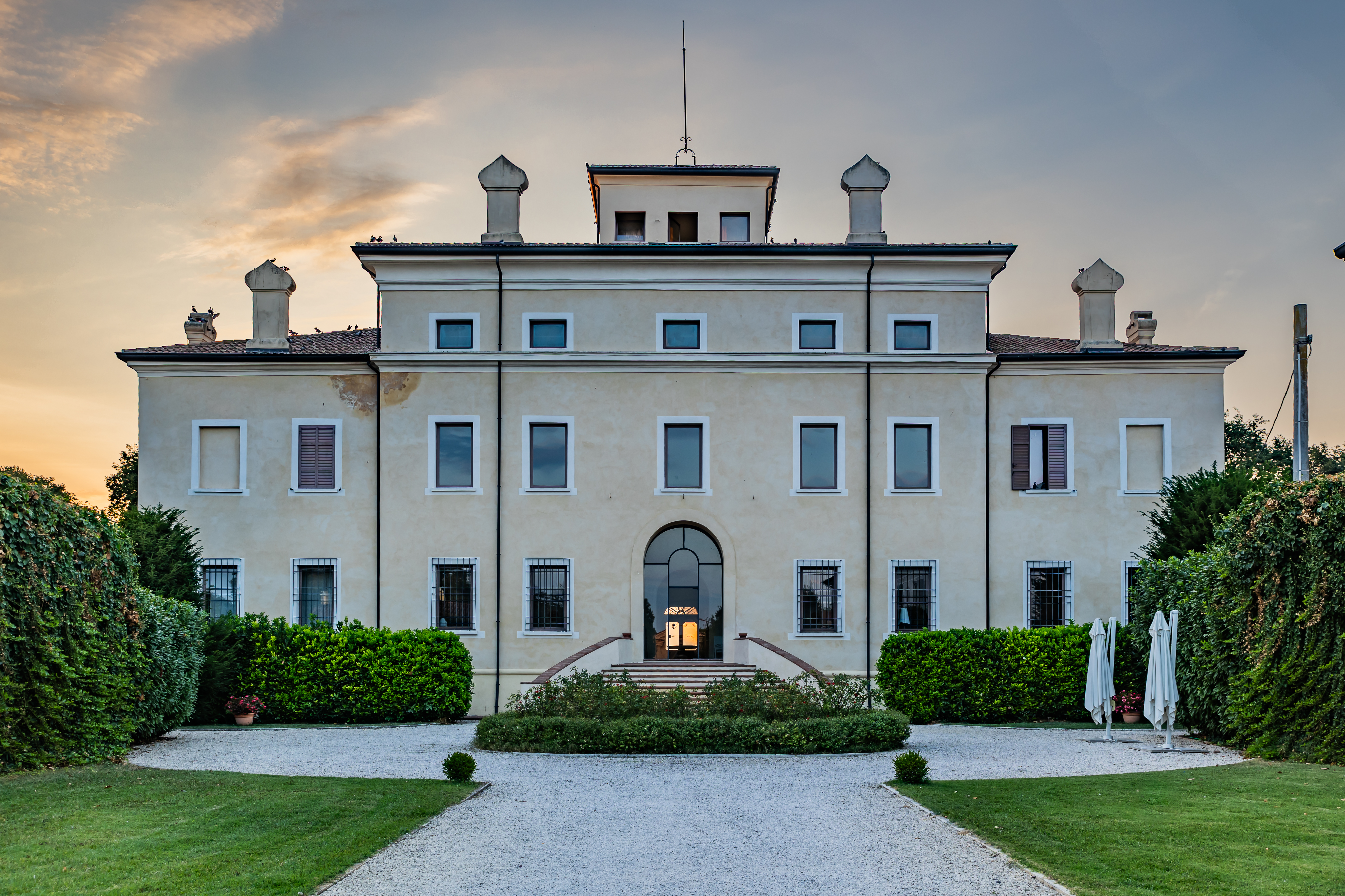 Villa Canaro